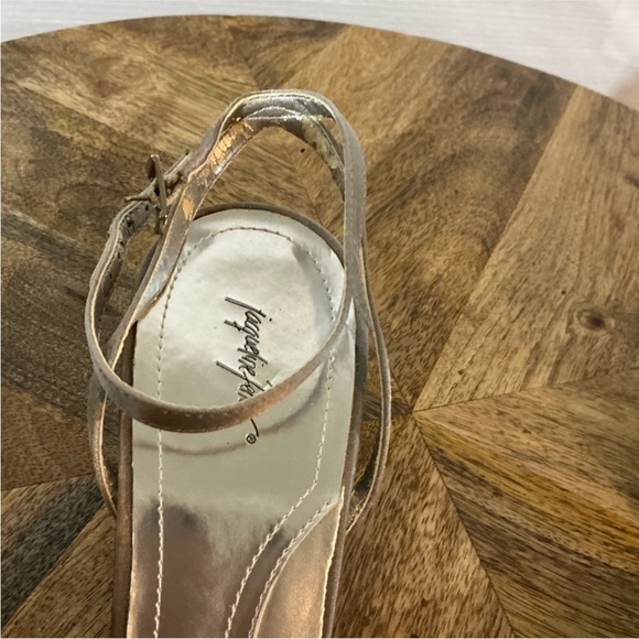 Jacqueline Ferrar Silver Heels Elegant Sandals - Picture 4 of 7